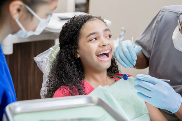 Best Emergency Dental Care for Broken or Chipped Teeth in Westlake Vlage, IL